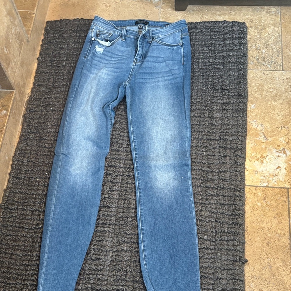 Judy Blue Distressed Skinny Jeans - Classic Blue